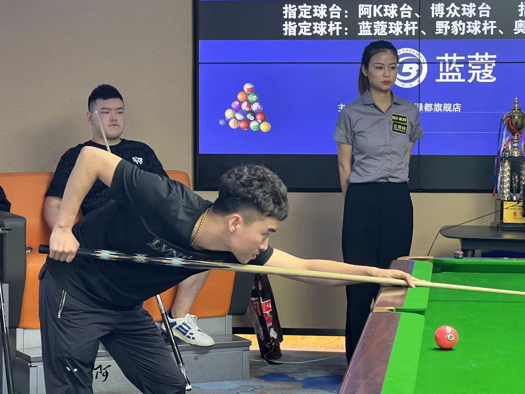 够与球队文 够与球队文